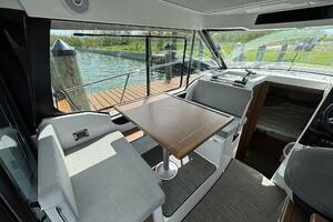 Jeanneau Knot Work'N - Dinette
