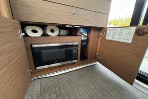 Jeanneau Knot Work'N - Microwave