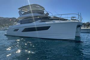 44FT (13.41M) AQUILA yacht for sale
