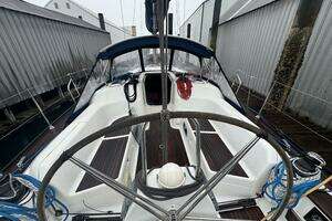 2004 Dufour 40 thumbnail 25
