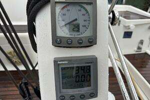 2004 Dufour 40 thumbnail 29