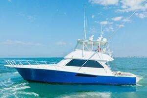 Pura Vida 2000 Viking 50 Convertible Yacht For Sale in Quepos 