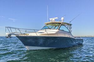 2019 Grady-White 370 Express 