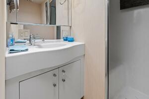 Amp d Up 60ft Hatteras Yacht For Sale