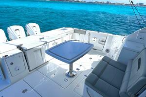 46FT (14.17M) PURSUIT Worth Avenue Yachts