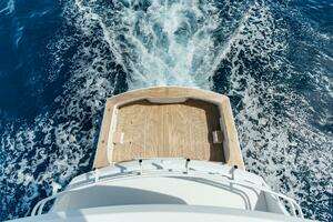 2012 Viking 76 Enclosed Flybridge thumbnail 43