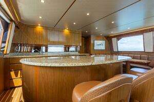 2012 Viking 76 Enclosed Flybridge thumbnail 8