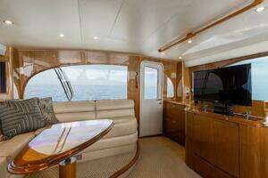2012 Viking 76 Enclosed Flybridge thumbnail 32