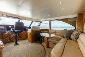 2012 Viking 76 Enclosed Flybridge thumbnail 33