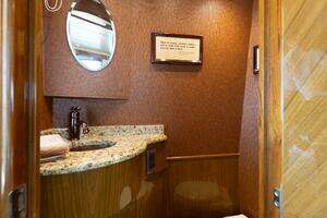 2012 Viking 76 Enclosed Flybridge thumbnail 12