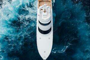 2012 Viking 76 Enclosed Flybridge thumbnail 59