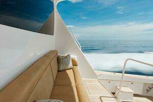 2012 Viking 76 Enclosed Flybridge thumbnail 5