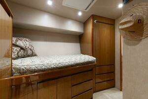 2012 Viking 76 Enclosed Flybridge thumbnail 28