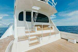 2012 Viking 76 Enclosed Flybridge thumbnail 2