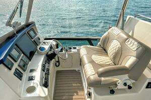 2005 Neptunus 62 Flybridge thumbnail 28