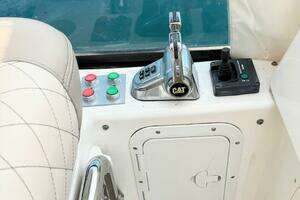 2005 Neptunus 62 Flybridge thumbnail 32