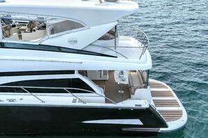 2005 Neptunus 62 Flybridge thumbnail 12
