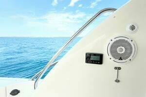 2005 Neptunus 62 Flybridge thumbnail 10