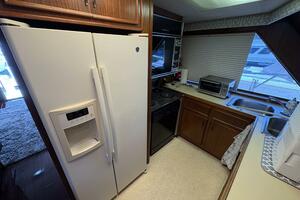 1985 Hatteras 60 Enclosed Bridge