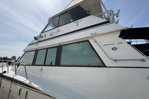 1985 Hatteras 60 Enclosed Bridge