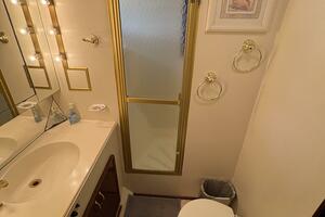 1985 Hatteras 60 Enclosed Bridge
