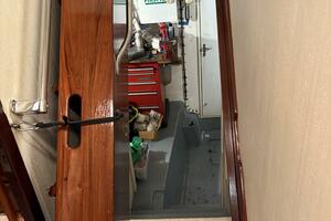 1985 Hatteras 60 Enclosed Bridge
