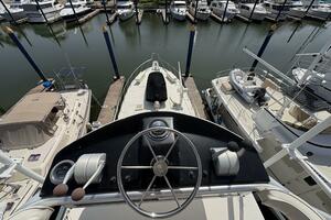 1985 Hatteras 60 Enclosed Bridge