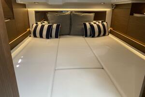 Rosie 3 35ft Jeanneau Yacht For Sale