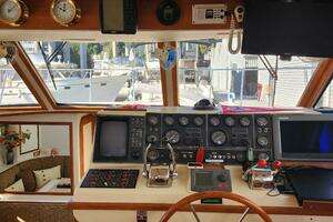 1988 Vantare 44 Aft Cabin thumbnail 11