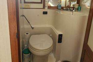 1988 Vantare 44 Aft Cabin thumbnail 18