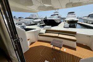 2000 Viking Princess 52 Flybridge thumbnail 17