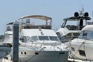 2000 Viking Princess 52 Flybridge thumbnail 3