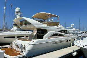 2000 Viking Princess 52 Flybridge thumbnail 10