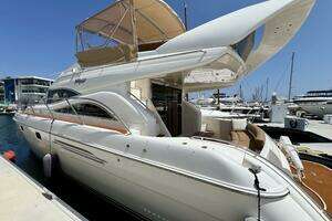 2000 Viking Princess 52 Flybridge thumbnail 5