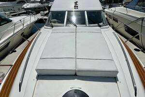 2000 Viking Princess 52 Flybridge thumbnail 23