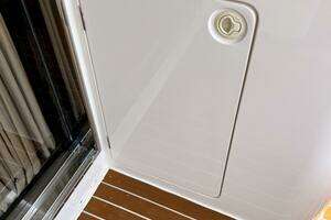 2000 Viking Princess 52 Flybridge thumbnail 29