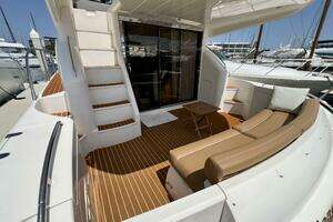 2000 Viking Princess 52 Flybridge thumbnail 13