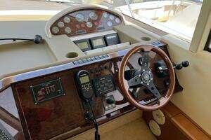 2000 Viking Princess 52 Flybridge thumbnail 53