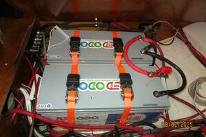 46' Beneteau battery bank