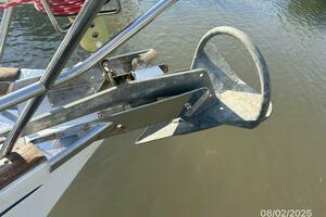 46' Beneteau anchor