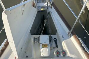 46' Beneteau anchor windlass