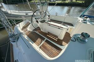 46' Beneteau cockpit2