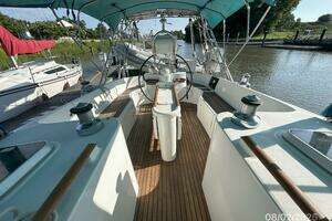 1997 Beneteau 461 thumbnail 27