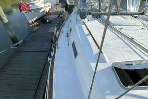 1997 Beneteau 461 thumbnail 18