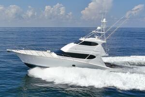 2007 68 Hatteras 68 Enclosed Bridge REFUGE Running Profile (