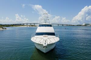 2007 68 Hatteras 68 Enclosed Bridge REFUGE Bow (1)