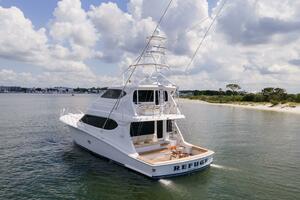 2007 68 Hatteras 68 Enclosed Bridge REFUGE Exterior Profile 