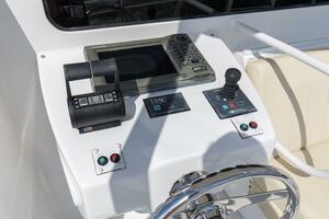 2007 68 Hatteras 68 Enclosed Bridge REFUGE Aft Flybridge Hel