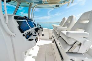 2022 Grady-White 336 Canyon - Helm