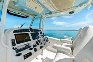 2022 Grady-White 336 Canyon - Helm